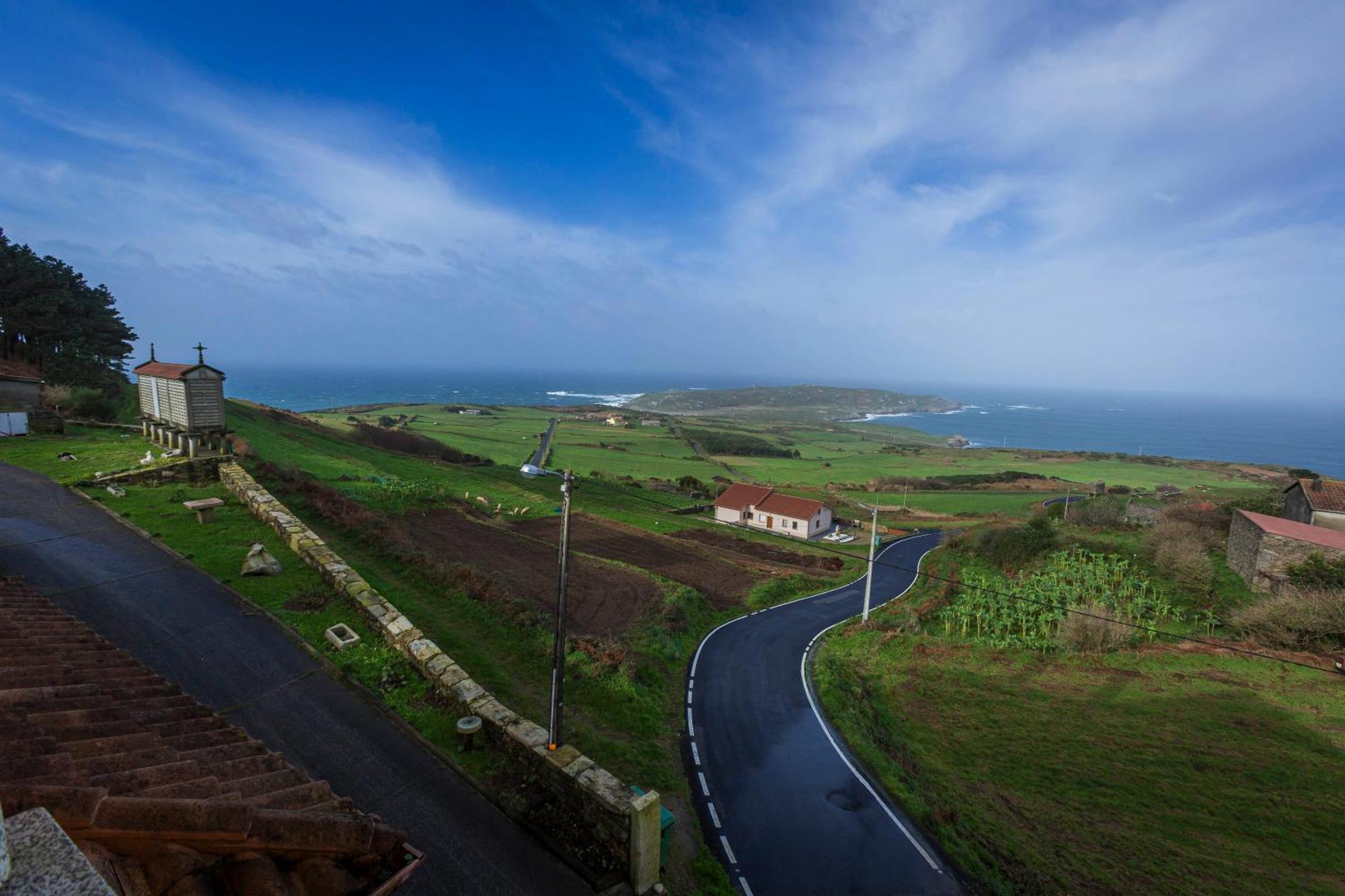 דירות מוחיה Mirador Do Faro Tourinan מראה חיצוני תמונה